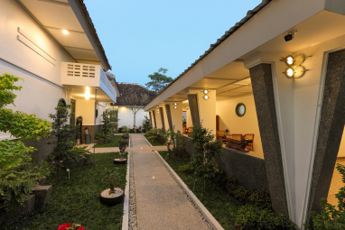 Ceria Hotel dengan tema garden yang di tanami tumbuhan langka 